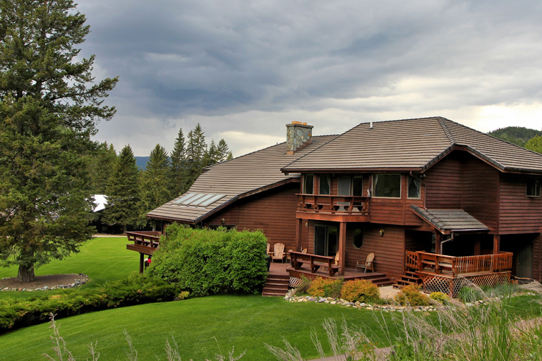 The Bar W Guest Ranch - Nightly Stay Lodging in Whitefish MT